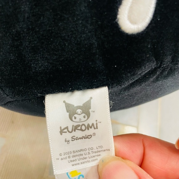 Squishmallows 8 Inch Hello Kitty Skeleton Kumori - Picture 8 of 8